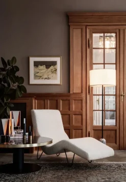 Gravity Gulvlampe fra GUBI