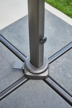 Hyde Luxe Parasol, 3x4 m inkl. fod fra Cane-line