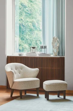 Ingeborg med Fodskammel, Boucle fra Audo Copenhagen