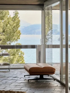 Inland AV32 Pouf fra &Tradition