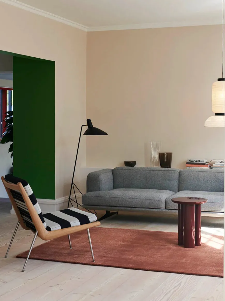 Inland AV23 Sofa fra &Tradition