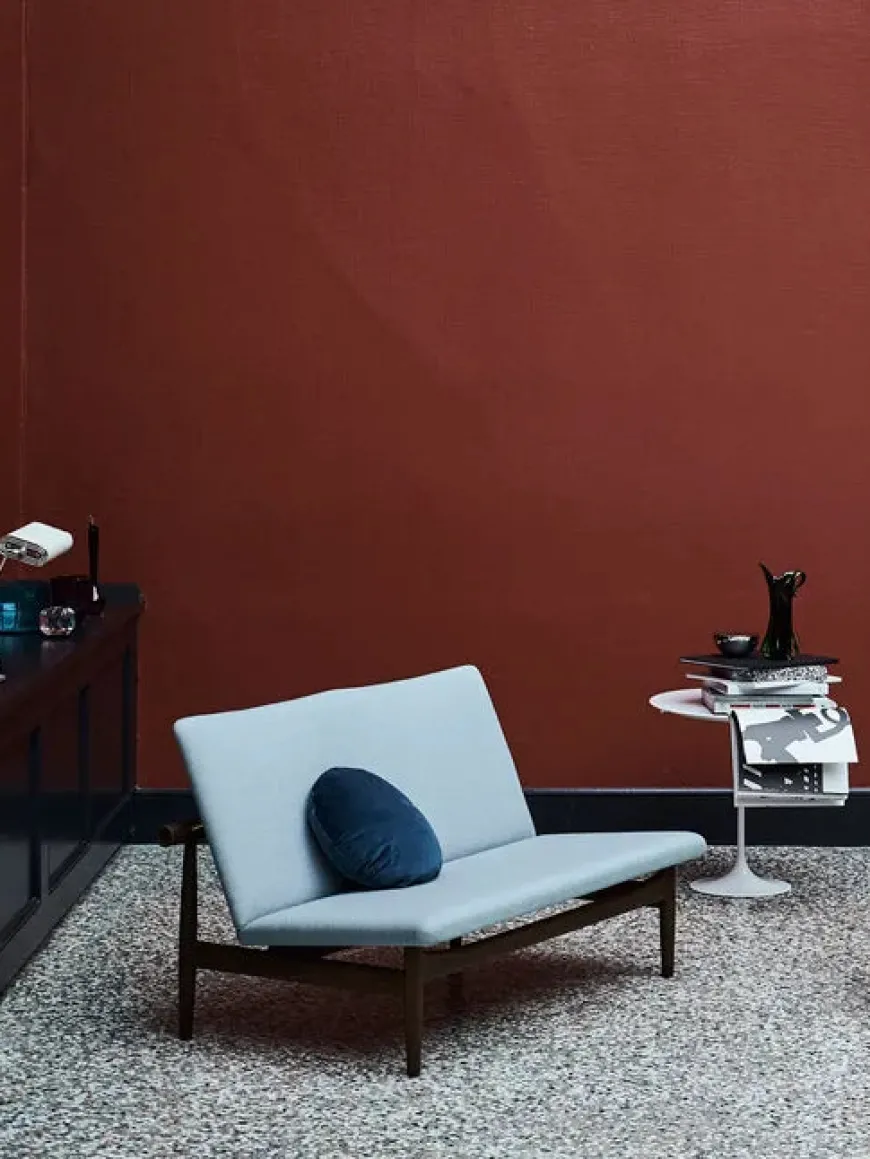 Japan 2 pers. sofa, eg klar olie af Finn Juhl