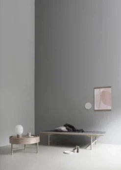 JWDA Concrete Bordlampe fra Audo Copenhagen