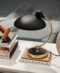 Kaiser Idell 6631-T Luxus Bordlampe, easy grey fra Fritz Hansen