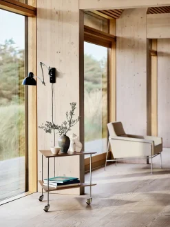 Kaiser Idell 6559-W væglampe fra Fritz Hansen