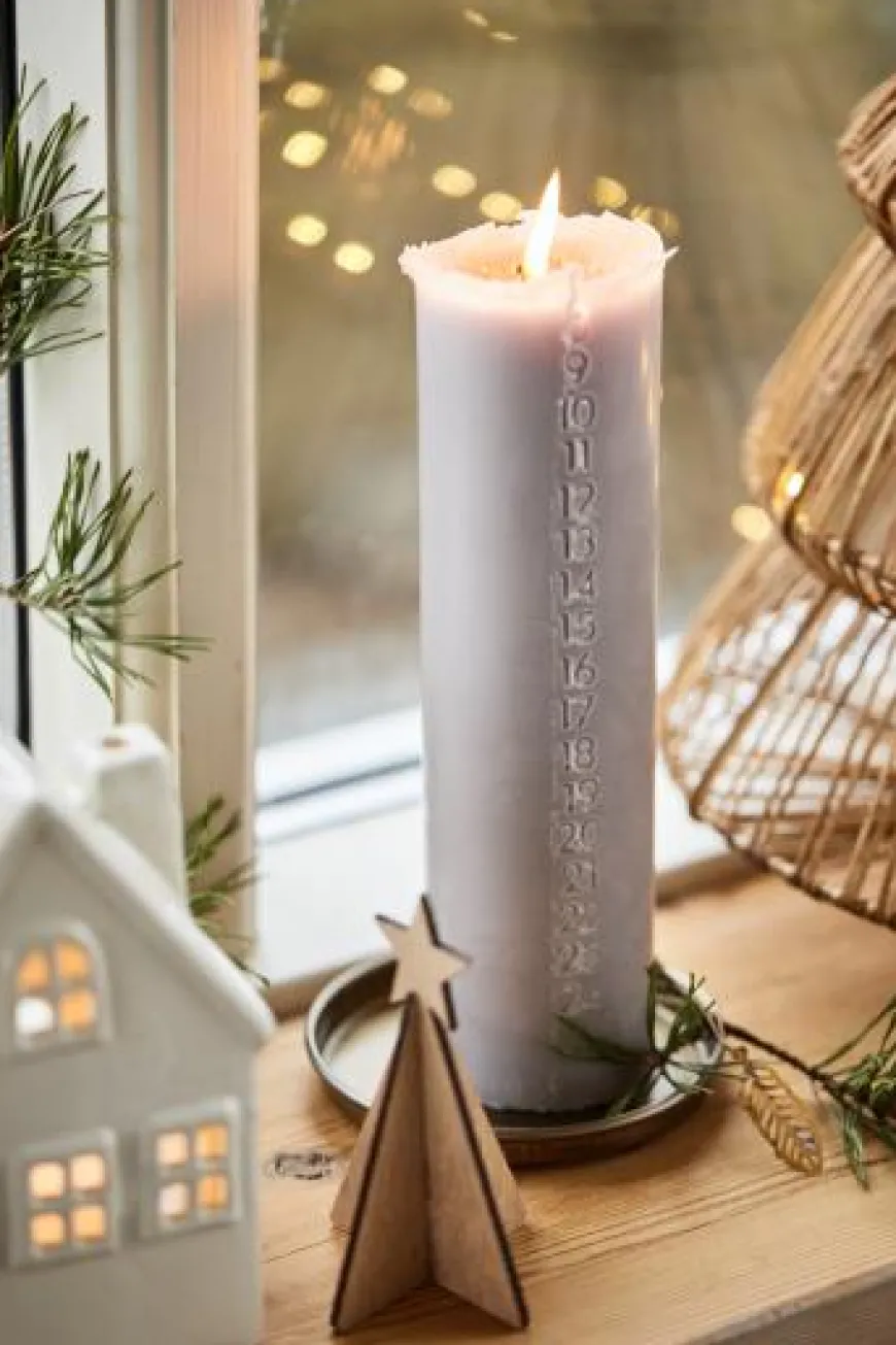 Kalenderlys 1–24 præget tal fra Ib Laursen