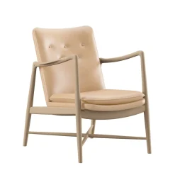 Kaminstolen, eg klar olie af Finn Juhl