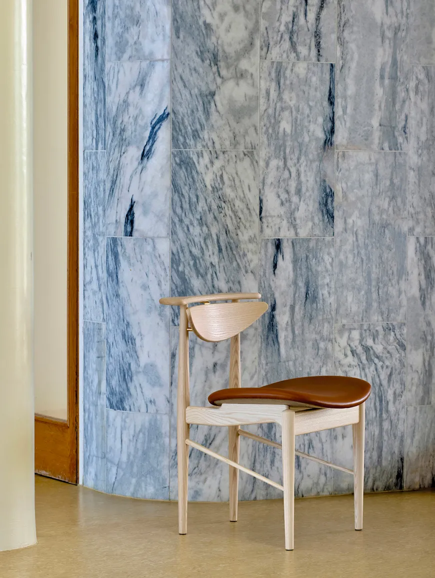 Karmstolen, ask klar olie af Finn Juhl