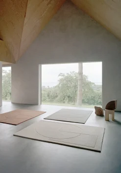 Lineal Poem Tæppe, Grey fra Linie Design