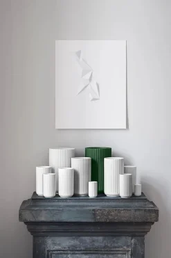 Lyngbyvasen i rød, H15,5 cm fra Lyngby Porcelæn