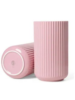 Lyngbyvasen i rosa, H25 cm fra Lyngby Porcelæn