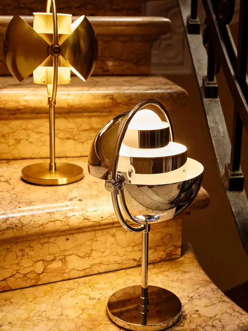 Multi-Lite Portable Bordlampe, krom/hvid fra GUBI