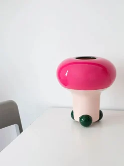 Mushroom Vase, fancy pink/green fra raawii