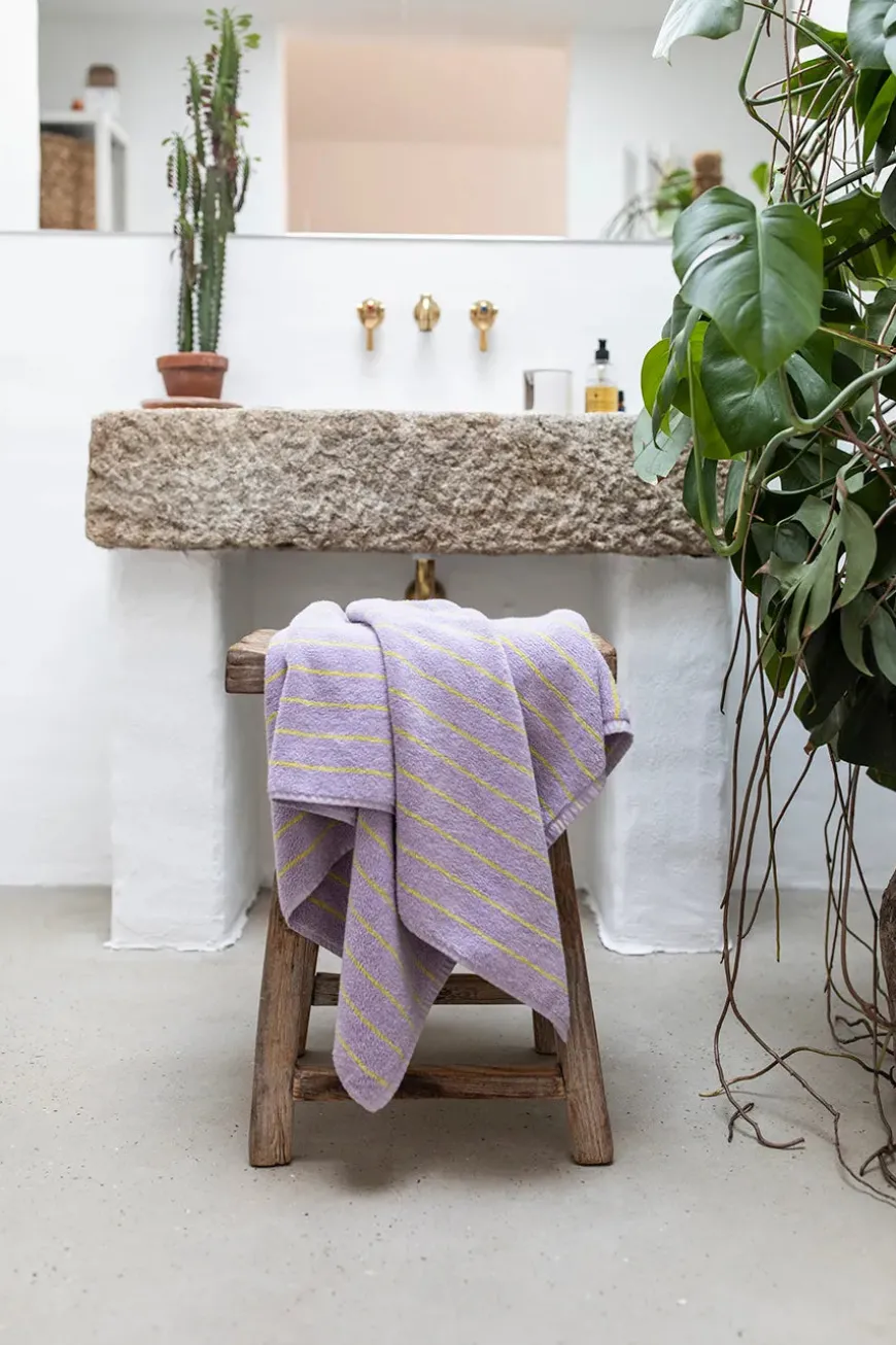 Naram towel - Lavender Blue fra Bongusta