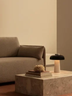 Offset 2-Seater Sofa Bed fra Audo Copenhagen