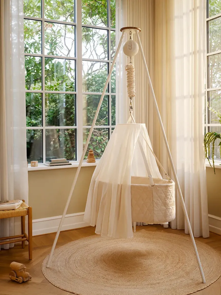 Oval Vugge, nature fra Moonboon