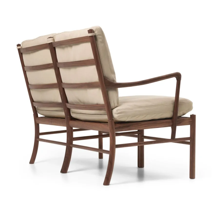OW149-2 Colonial sofa valnød olie, Terra-læder af Ole Wanscher