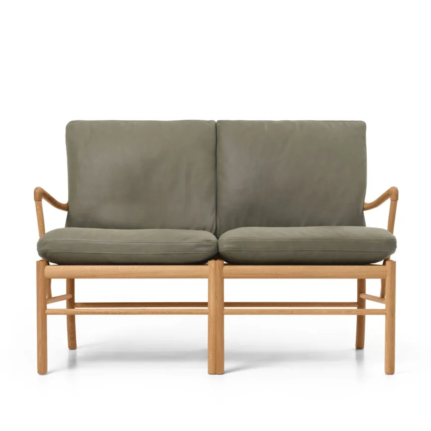 OW149-2 Colonial sofa valnød olie, Terra-læder af Ole Wanscher