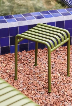 Palissade Stool, olive fra Hay