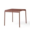 Palissade Table 90x82, iron red fra Hay