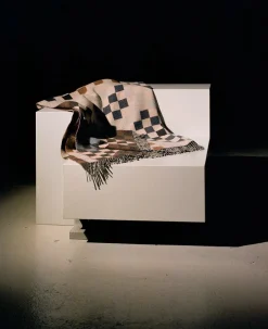 Patch Plaid, leaf/egg/jet fra raawii