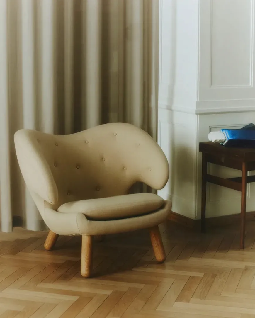 Pelikan stol, eg klar olie af Finn Juhl