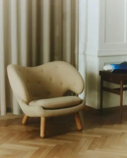 Pelikan stol, eg olie af Finn Juhl