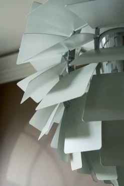 PH Artichoke Dusty Green/Chrome fra Louis Poulsen