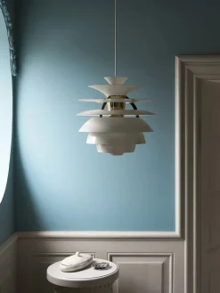 PH Snowball, dusty blue/brass af Poul Henningsen