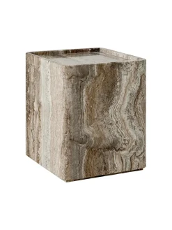 Pietra Side Table, 33 x 33 cm fra GUBI