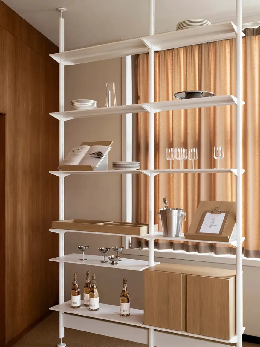 Pira G2 Floor-to-Ceiling Shelving Bundle A fra String