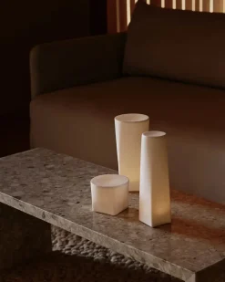 Plinth Bridge, Grey Kendzo marble fra Audo Copenhagen