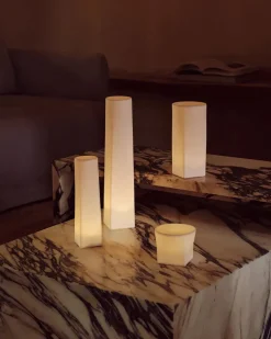 Plinth Bridge, Kunis Breccia stone fra Audo Copenhagen