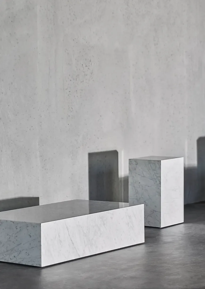 Plinth Tall, grey galaxy marble fra Audo Copenhagen