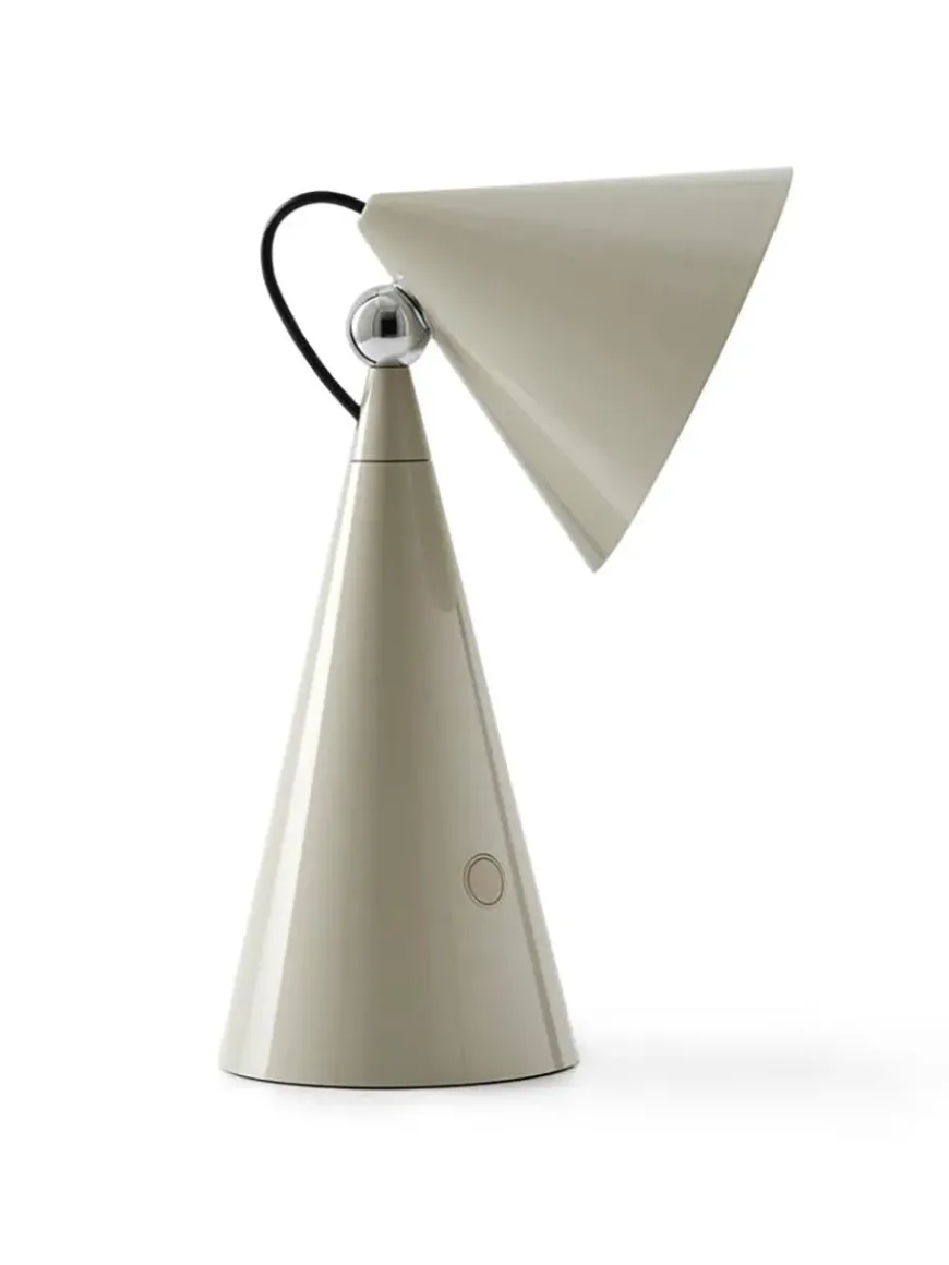Pose Portable Bordlampe fra Tom Dixon