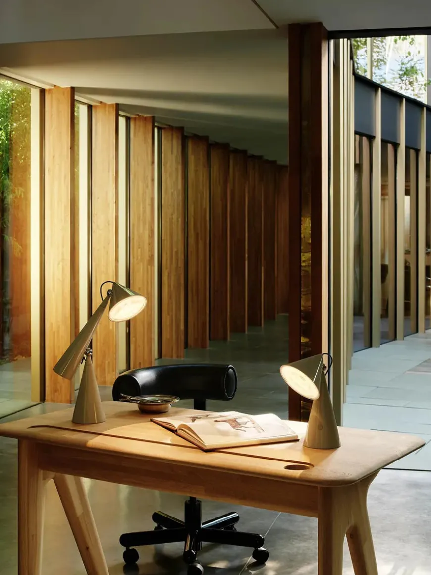 Pose Portable Bordlampe fra Tom Dixon