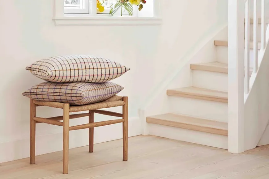 R36 Søndergade Pude, lyserødt hestedækken fra FDB Møbler