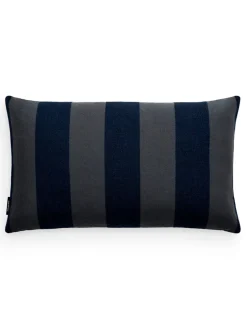 Reflex Cushion, 45 x 75 cm fra Kvadrat