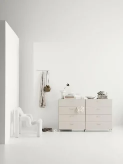 Relief Kommode, bred fra String