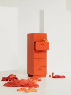 Relief Kommode, høj fra String