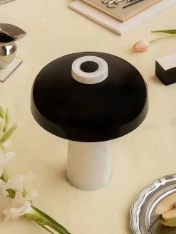 Reverse Table Lamp, carrara black fra Audo Copenhagen