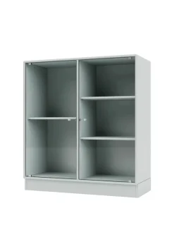 Ripple II Vitrineskab, inkl. sokkel fra Montana