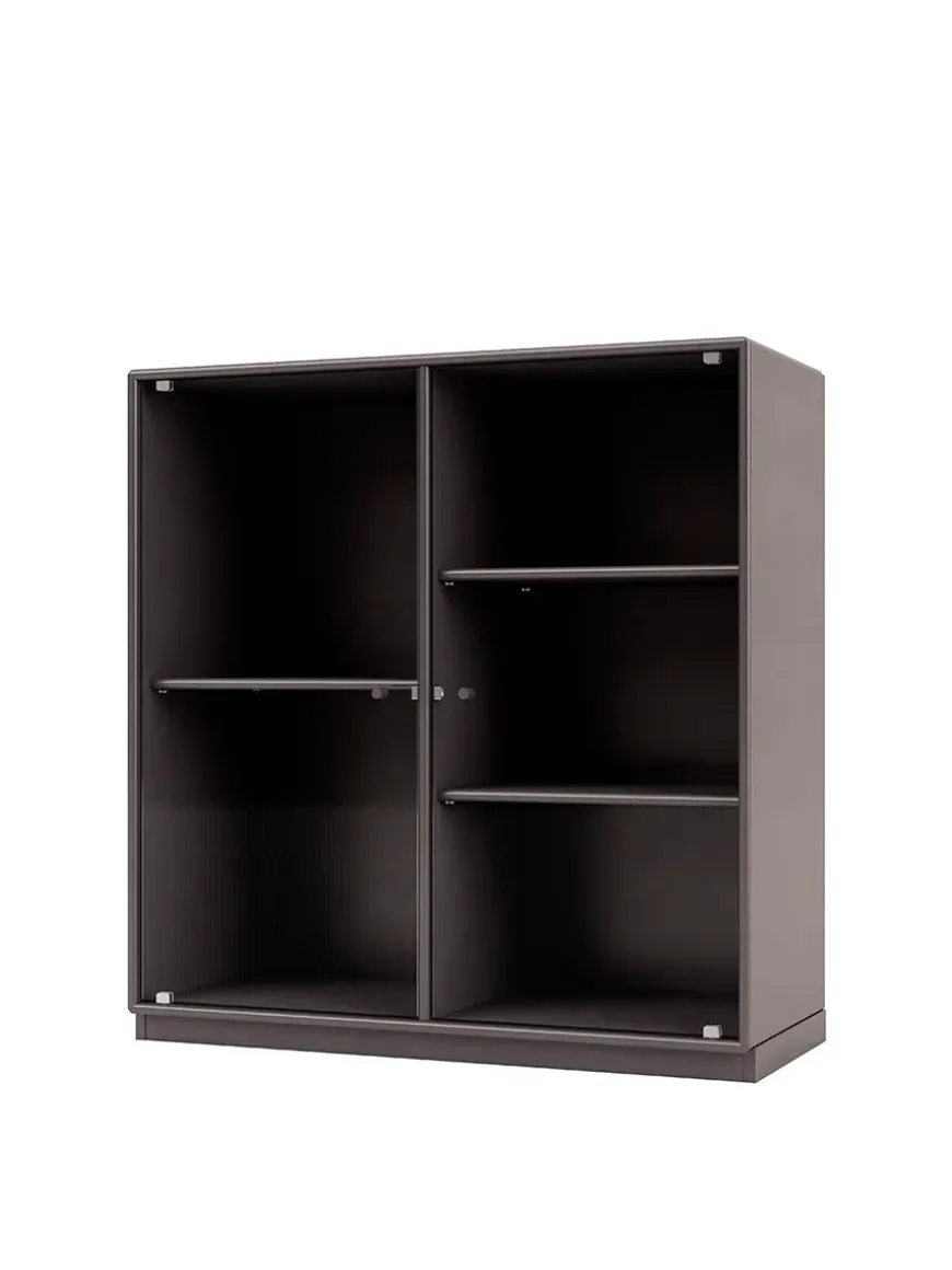 Ripple II Vitrineskab, inkl. sokkel fra Montana