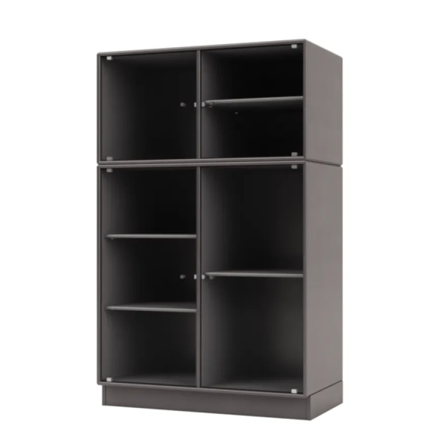 Ripple III Vitrineskab, inkl. sokkel fra Montana