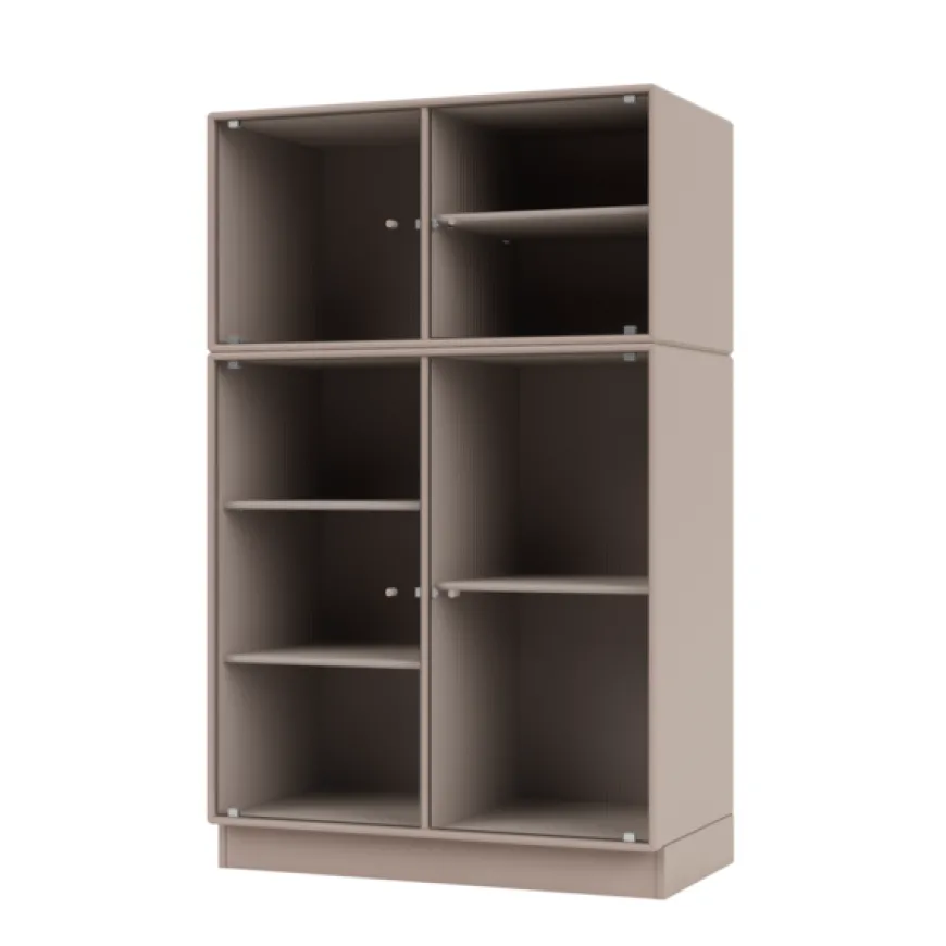 Ripple III Vitrineskab, inkl. sokkel fra Montana