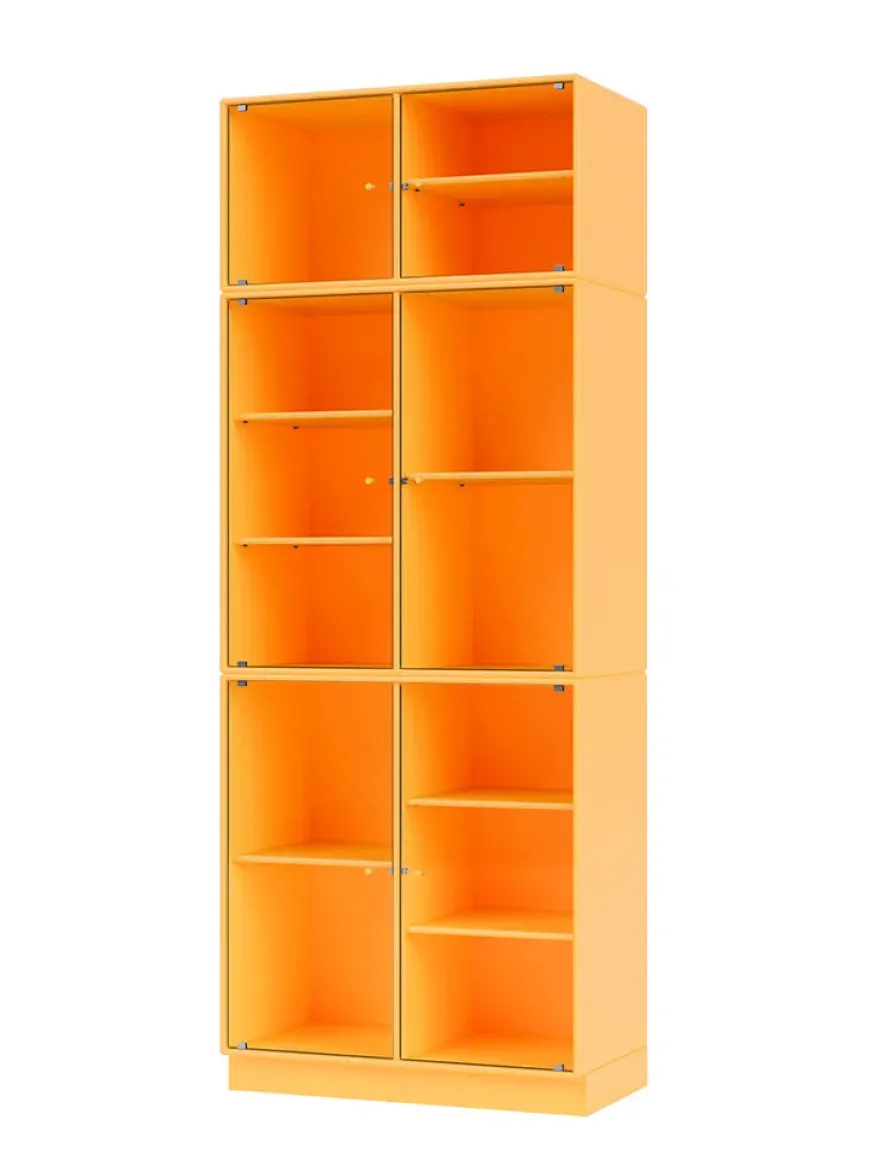 Ripple IV Vitrineskab, inkl. sokkel fra Montana