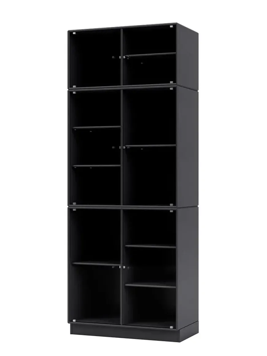 Ripple IV Vitrineskab, inkl. sokkel fra Montana