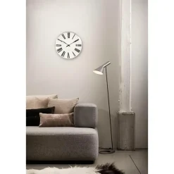 Roman Vægur af Arne Jacobsen (Ø: 29)