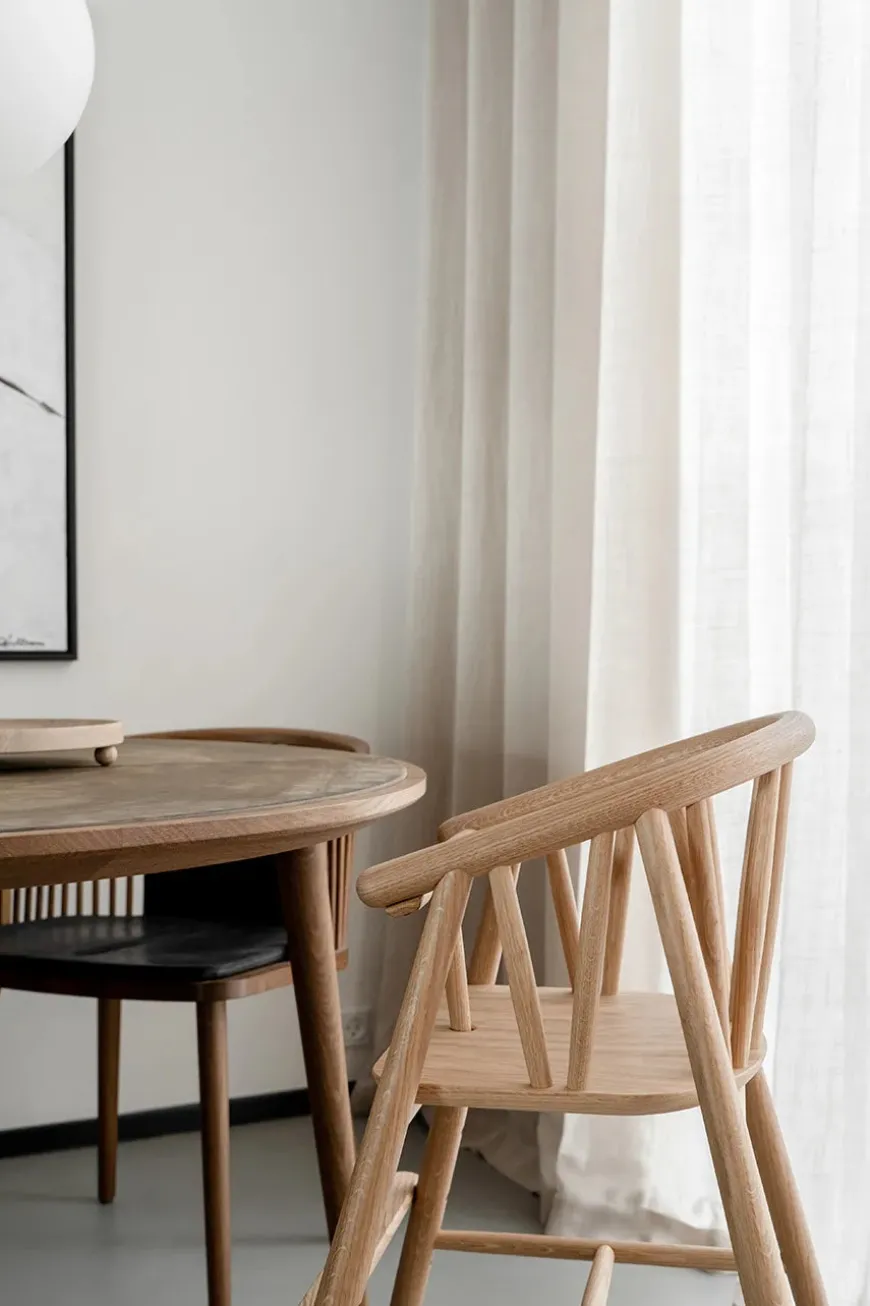 Saga Højstol, røget eg fra Oaklings