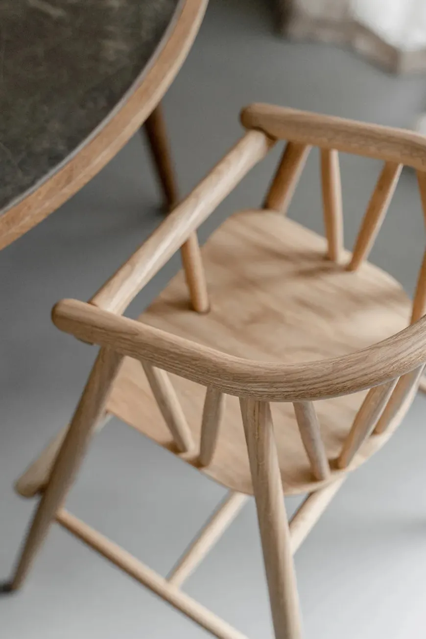 Saga Højstol, røget eg fra Oaklings